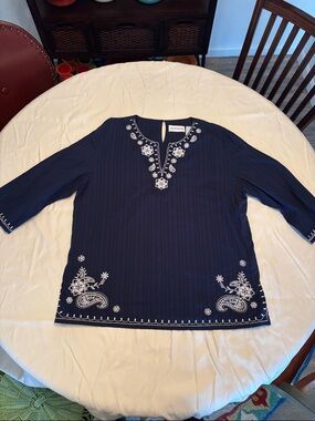 Alfred dunner Navy Embroidered V-Neck Tunic Top - Women